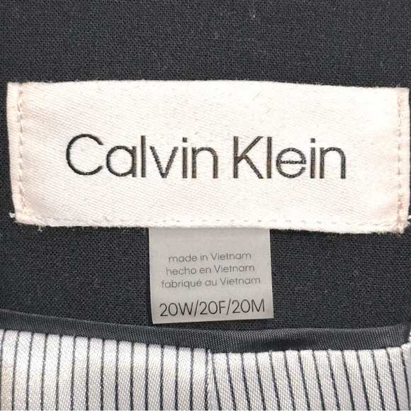 🌟NWOT CALVIN KLEIN Dark Navy Blue Blazer, Sz. 20, Silk Pinstripe Lined, 10/10 ❄️ - Picture 13 of 13